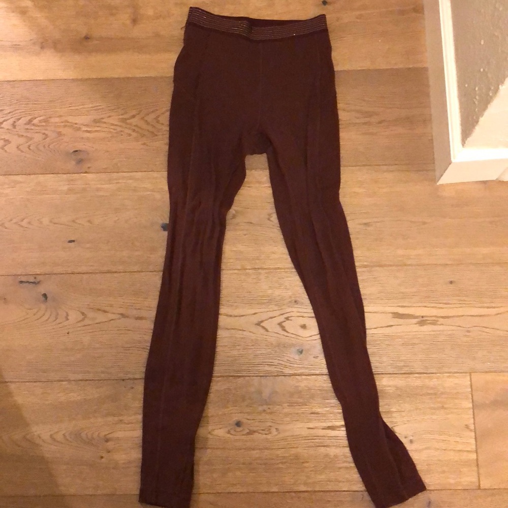 Vintage maroon lululemon leggings!!
